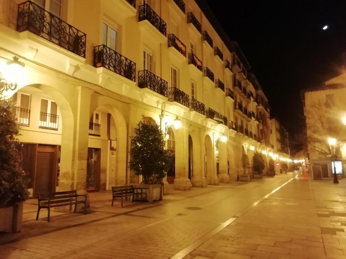 Apartamento Turístico Santiago Logroño Exterior foto