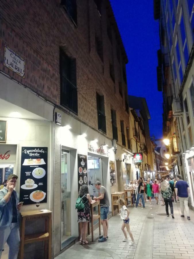 Apartamento Turístico Santiago Logroño Exterior foto