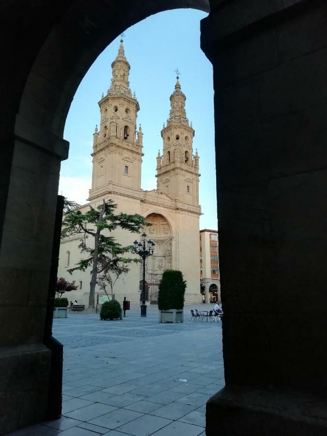 Apartamento Turístico Santiago Logroño Exterior foto